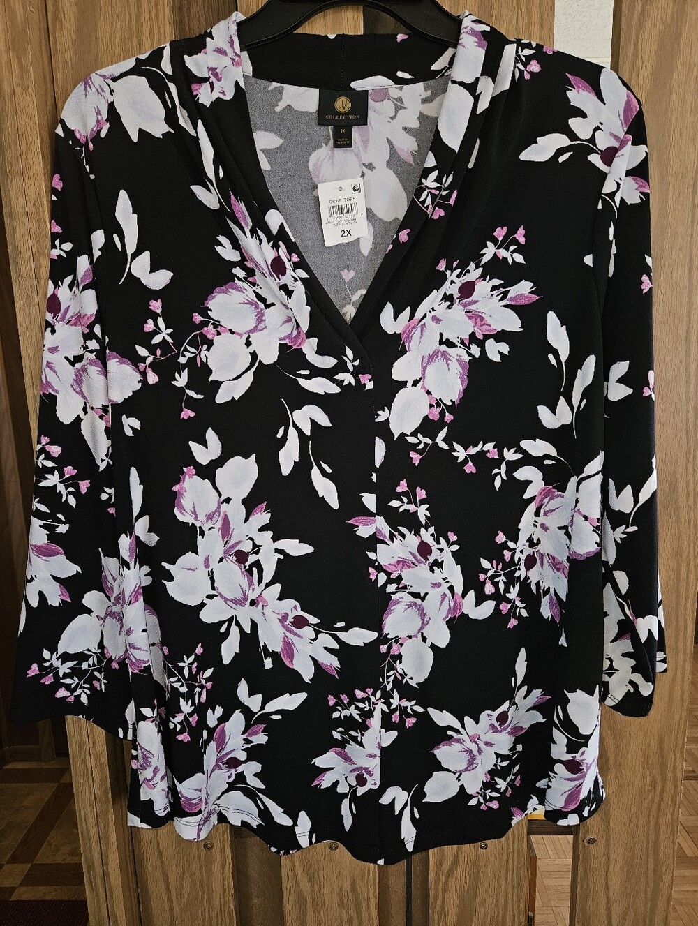NWT JM Collection Sz 2x Black Floral V-Neck Blouse with Pink and White Blossoms